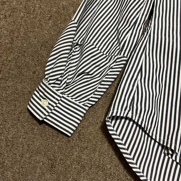 Banana Republic Button Down Shirts. 💕 - Picture 9 of 9